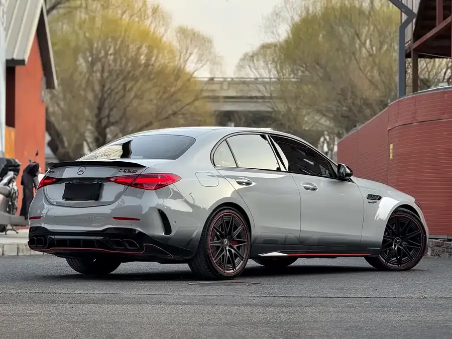 Mercedes-Benz C-Class AMG New Energy Mercedes-Benz C-Class AMG New Energy 2024 AMG C 63 SE PERFORMANCE F1 Special Edition 2024 — миниатюра 5