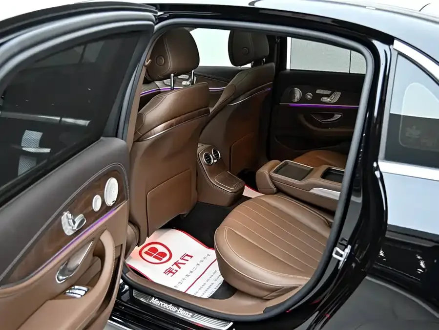 Mercedes-Benz E-Class Mercedes-Benz E-Class 2023 facelift E 300 L Luxury Edition 2023 — миниатюра 4