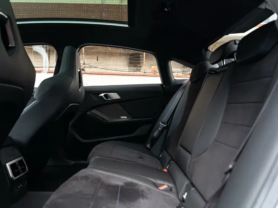 BMW M235L 2025 M235L 2025 — миниатюра 5