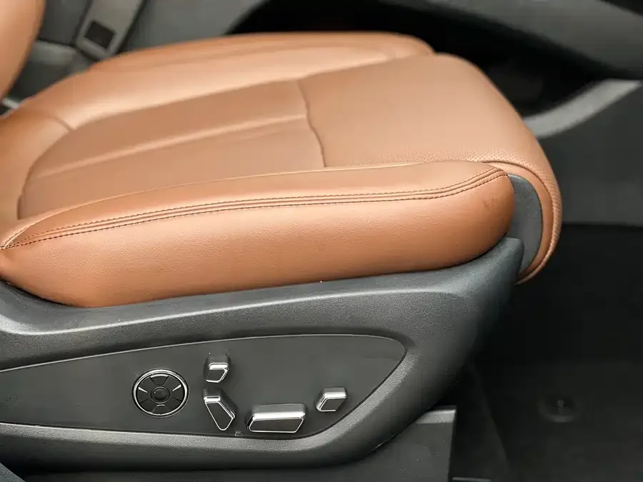 Lincoln Navigator Navigator (Imported) 2020 2.7T 4WD Premium Edition 2022 — миниатюра 2