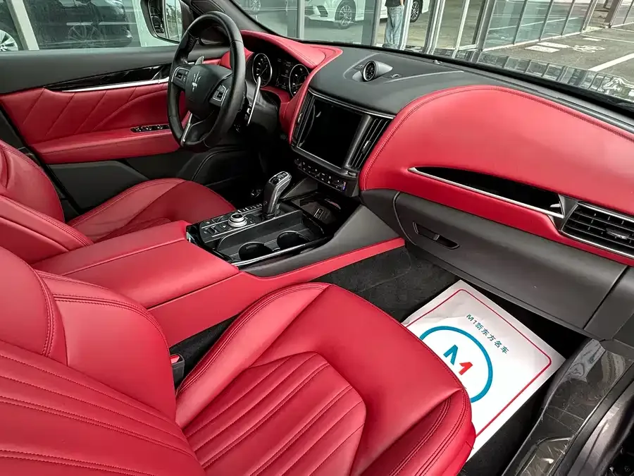 Maserati Levante Levante 2021 3.0T Standard Edition 2022 — миниатюра 4