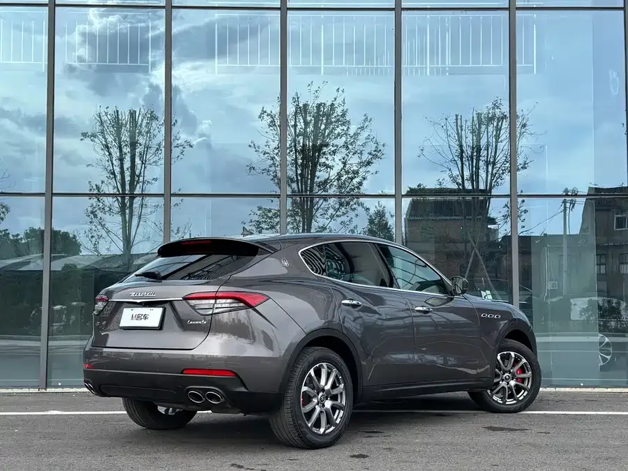 Maserati Levante Levante 2021 3.0T Standard Edition 2022 — миниатюра 5