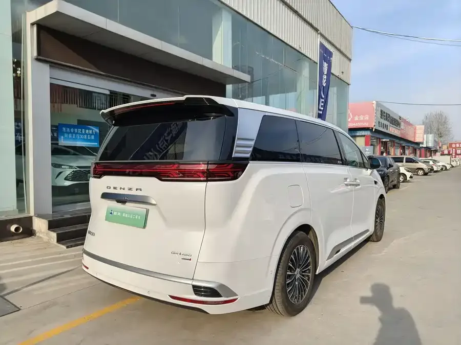 BYD D9 Denza D9 2025 DM-i Intelligent Driving Edition 1020 Four-Wheel Drive Flagship Model 2025 — миниатюра 5