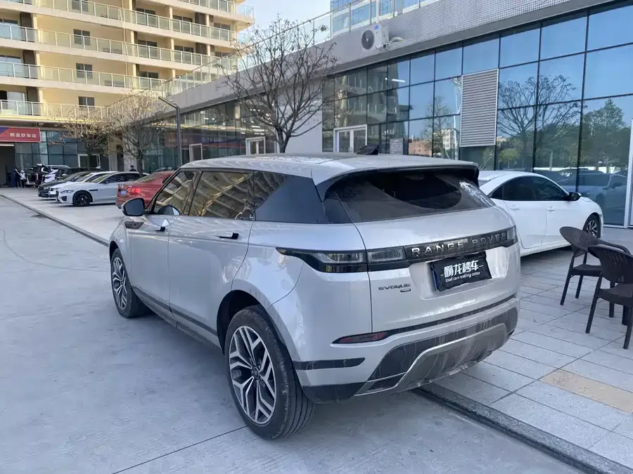 Land Rover Range Rover Aurora Range Rover Aurora 2023 Aurora L 249PS Luxury Edition 2023 — миниатюра 3