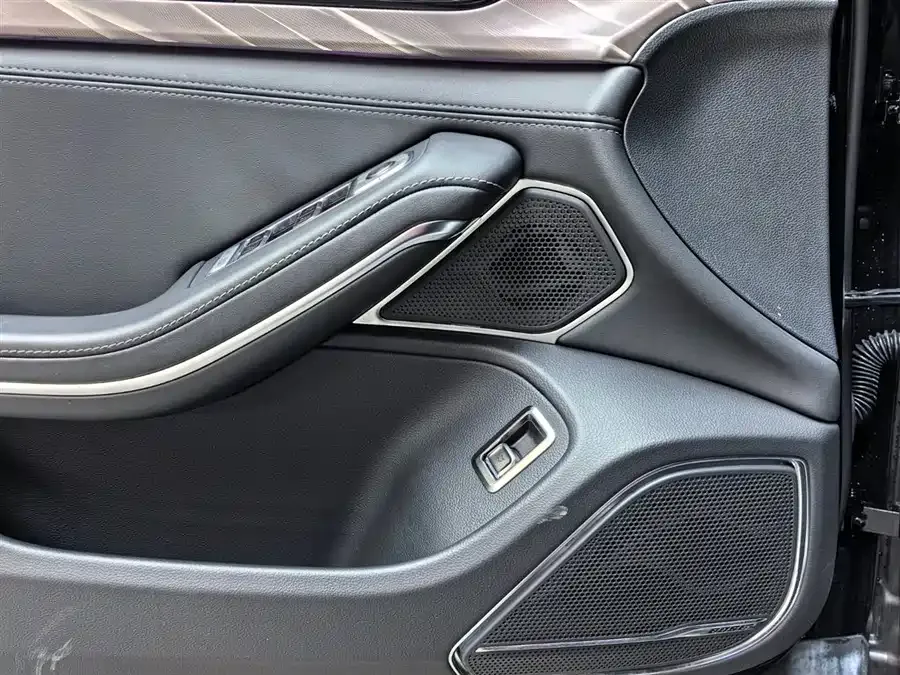 Hongqi H9 Hongqi H9 2020 2.0T Intelligent Connection Flagship Edition 2022 — миниатюра 5