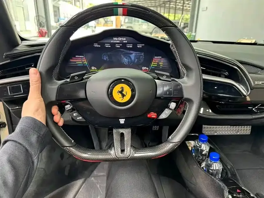 Ferrari SF90 Spider SF90 2021 3.9T V8 Spider 2023 — миниатюра 4