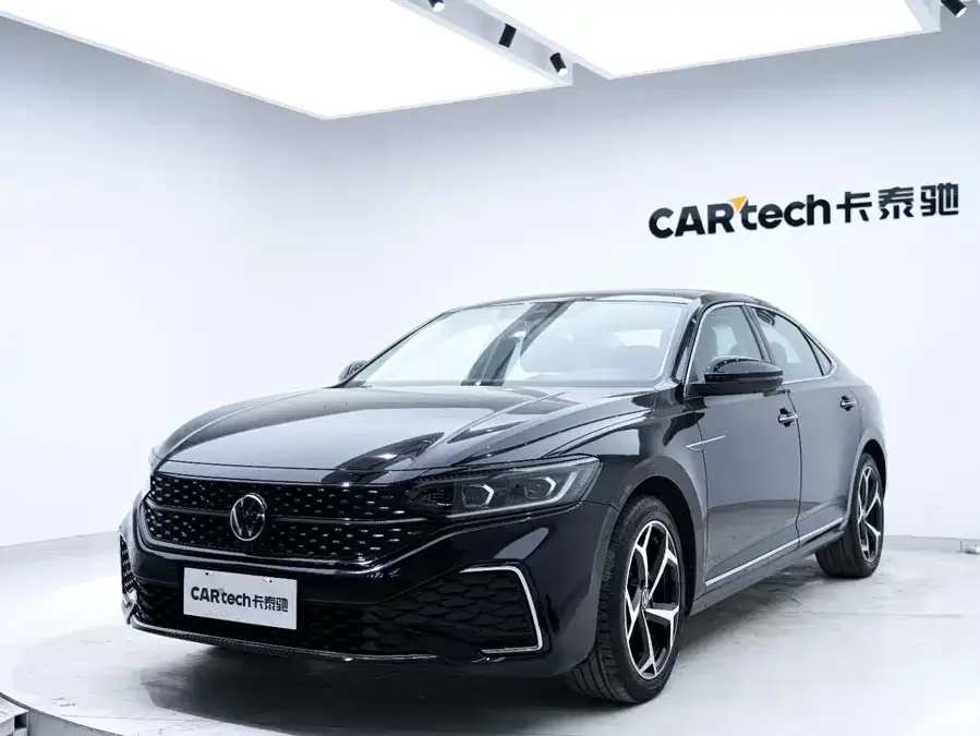 Volkswagen Passat Passat 2023 facelift 330TSI Starry Sky Deluxe Edition 2023 — миниатюра 3
