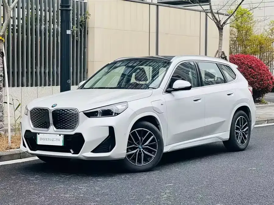 BMW iX1 2023 eDrive25L M Sport Package 2025 — фото 1, купить с доставкой в Москву