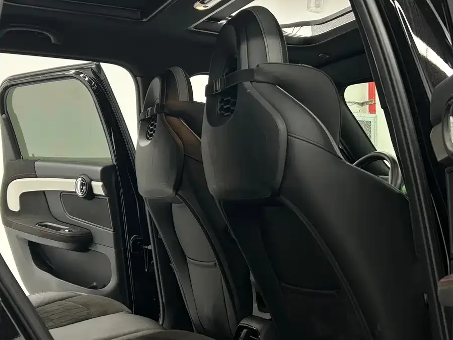 MINI JCW COUNTRYMAN MINI JCW COUNTRYMAN 2022 2.0T JOHN COOPER WORKS ALL-IN 2022 — миниатюра 4