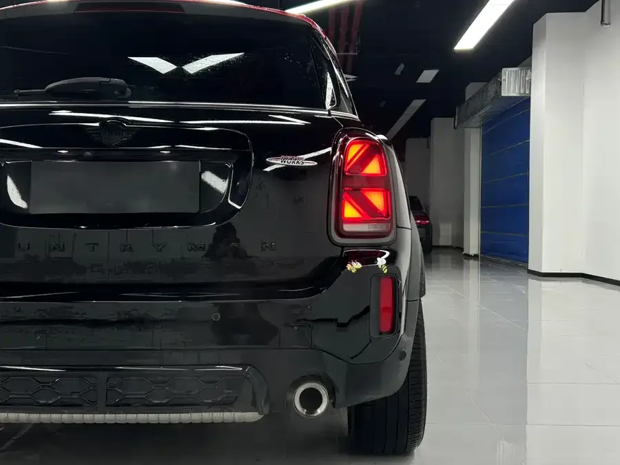 MINI JCW COUNTRYMAN MINI JCW COUNTRYMAN 2022 2.0T JOHN COOPER WORKS ALL-IN 2022 — миниатюра 5