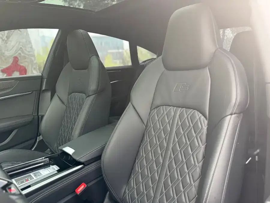 Audi A7 2024 55 TFSI quattro Premium Edition 2025 — миниатюра 5