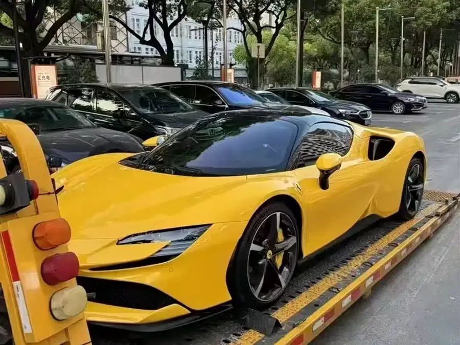 Ferrari SF90 Spider SF90 2021 3.9T V8 Spider 2022 — миниатюра 2