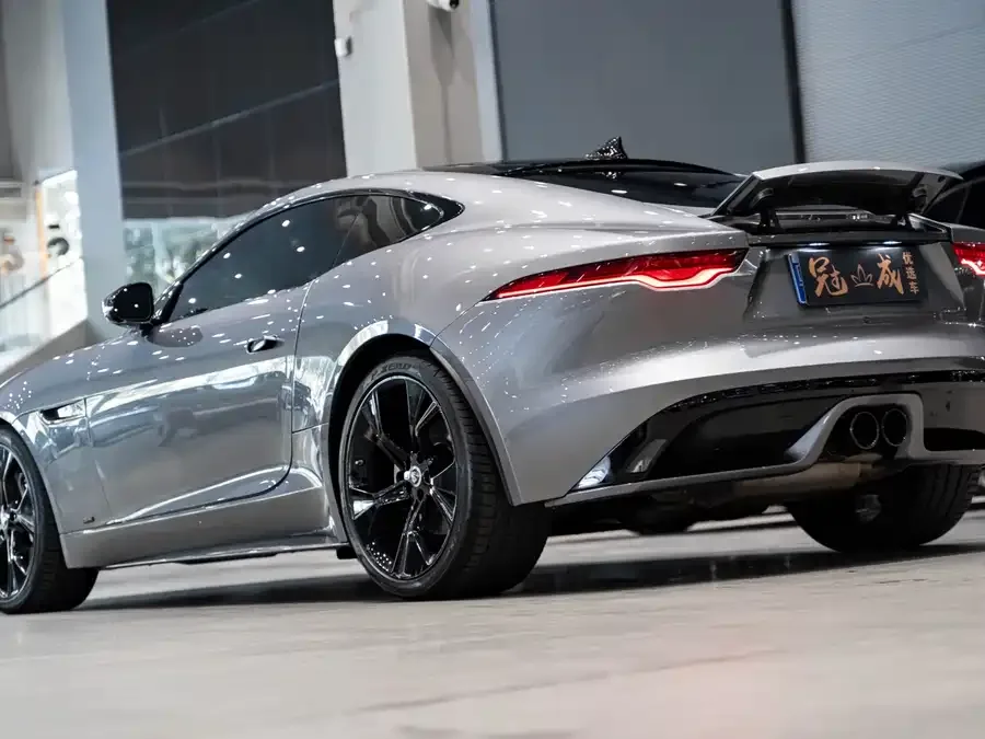 Jaguar F-Type 2024 P300 75th Anniversary Collection Hardtop Edition 2024 — миниатюра 2