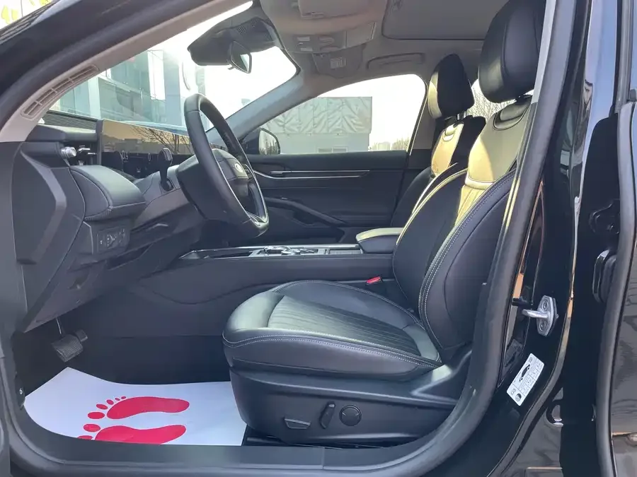 Ford Mondeo Mondeo 2025 2.0T EcoBoost Luxury Edition 2024 — миниатюра 4