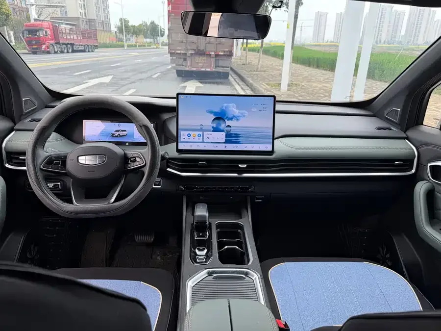Geely Haoyue L Haoyue L 2024 2.0T DCT Premium Edition 2024 — миниатюра 2