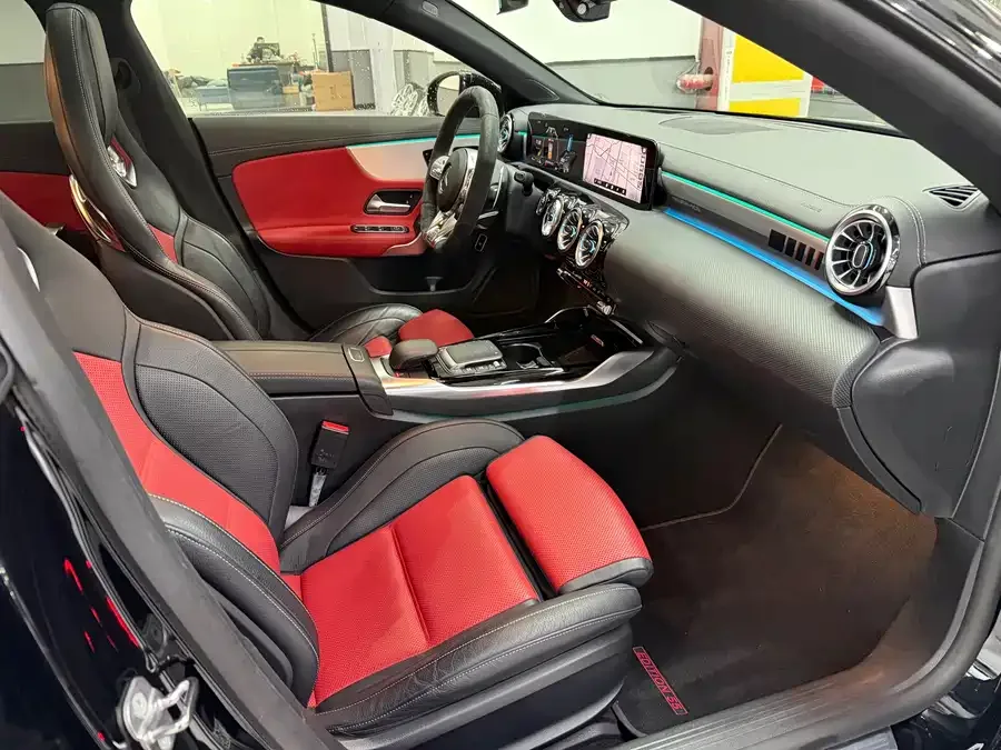 Mercedes-Benz CLA AMG Mercedes-Benz CLA AMG 2022 AMG CLA 45 S 4MATIC+ 55th Anniversary Edition 2023 — миниатюра 4