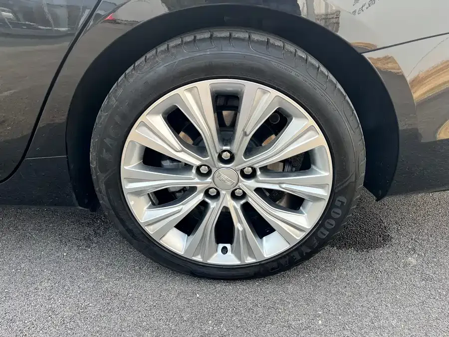 Cadillac CT6 2023 28T Platinum 2025 — миниатюра 4