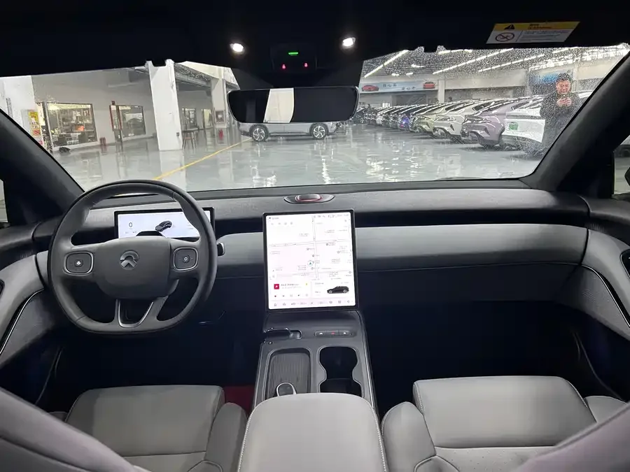 NIO ET5T NIO ET5T 2024 75kWh Touring 2025 — миниатюра 2