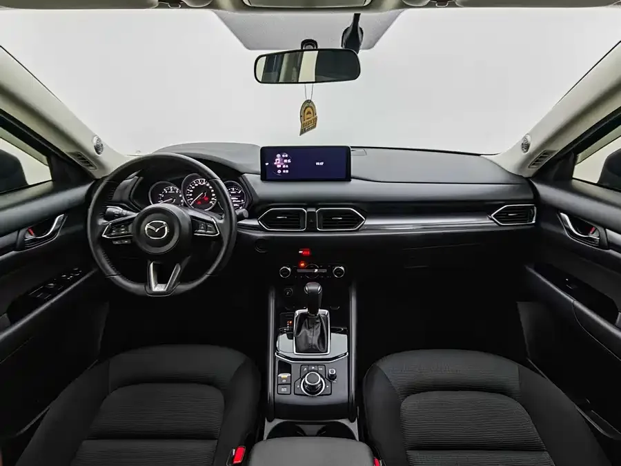 Mazda CX-5 2024 2.0L automatic two-wheel drive comfort model 2023 — миниатюра 4