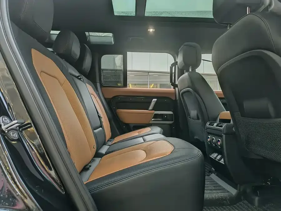 Land Rover guard Land Rover Defender 2023 facelift 110 3.0T P400 X-DYNAMIC HSE 2023 — миниатюра 3