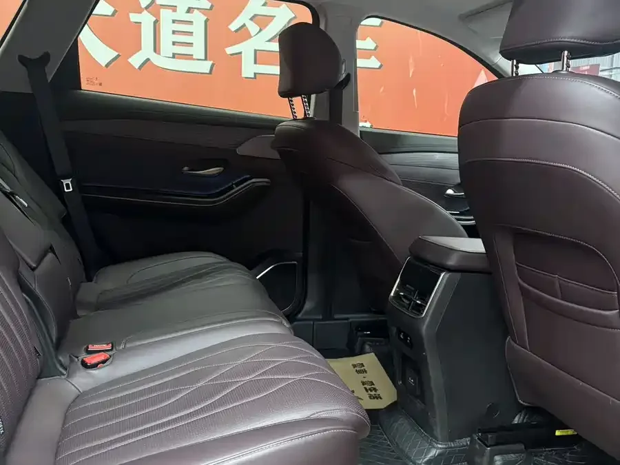 Jetour X90 PRO JETOUR X90 PRO 2024 2.0T DCT Luxury Edition 5 Seaters 2025 — миниатюра 5