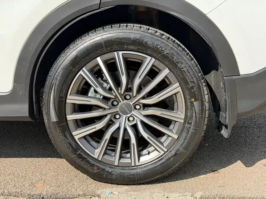 Jetour X70 PLUS JETOUR X70 PLUS 2025 1.5T Elite Edition 5 Seaters 2025 — миниатюра 4