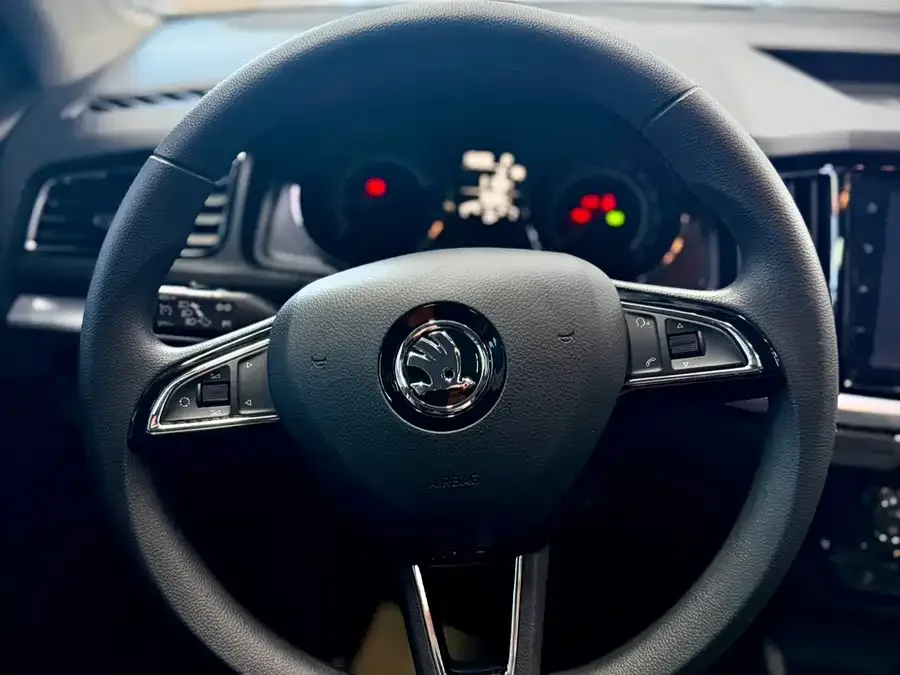 Skoda Kamiq 2023 Kamiq facelift 1.5L automatic comfort version 2023 — миниатюра 5