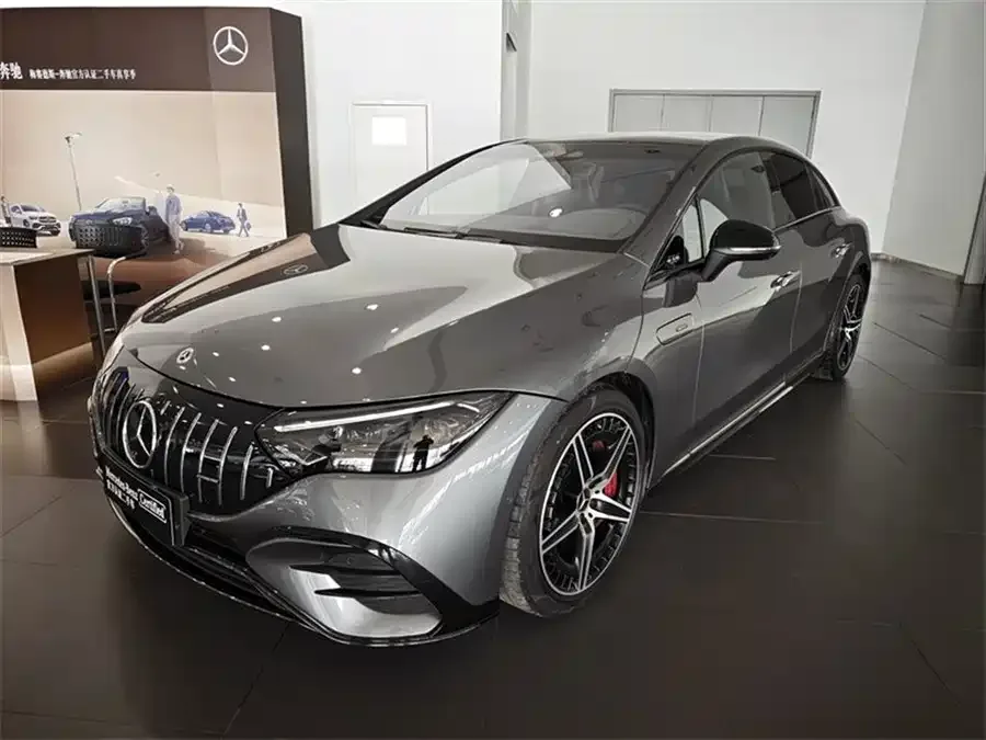 Mercedes-Benz EQE SUV AMG 2024
