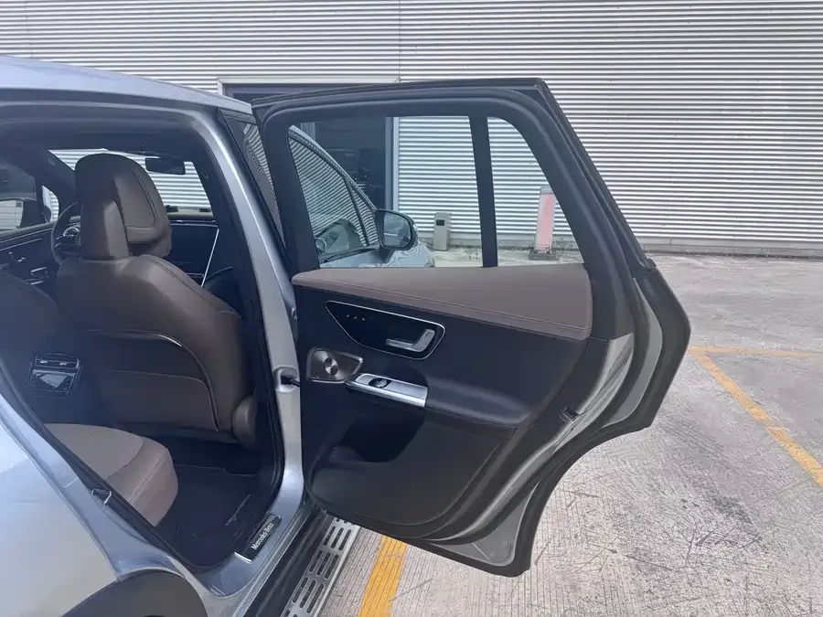 Mercedes-Benz EQE SUV Mercedes-Benz EQE SUV 2023 500 4MATIC Special Edition 2025 — миниатюра 5
