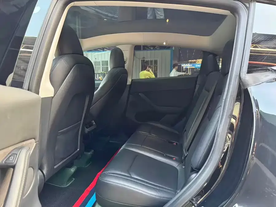 Tesla Model Y Model Y 2022 rear-wheel drive version 2022 — миниатюра 2