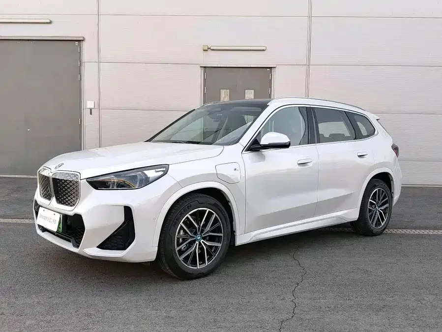 BMW iX1 2023 eDrive25L M Sport Package 2025 — фото 1, купить с доставкой в Москву