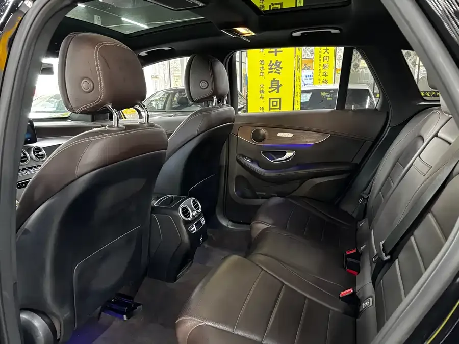 Mercedes-Benz GLC-Class Mercedes-Benz GLC 2023 GLC 260 L 4MATIC luxury 5-seater 2023 — миниатюра 5