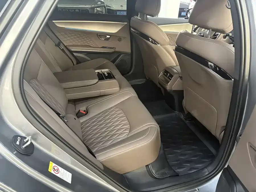 BYD Second-hand Han 2023 EV Champion Edition 605KM Front-wheel Drive Premium 2023 — миниатюра 2