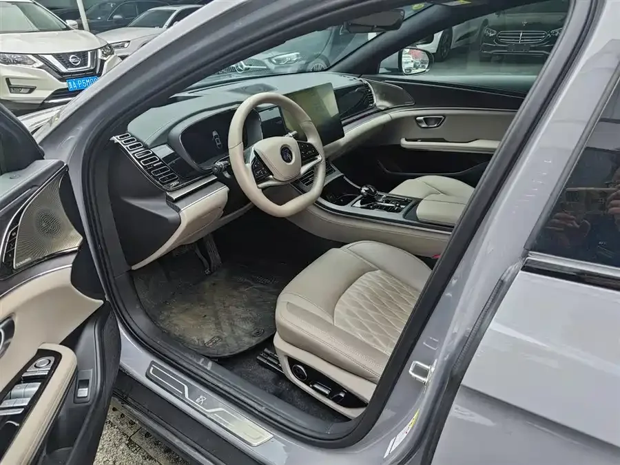 BYD Second-hand Han 2025 DM-i Intelligent Driving Edition 125KM LiDAR Flagship Model 2025 — миниатюра 2