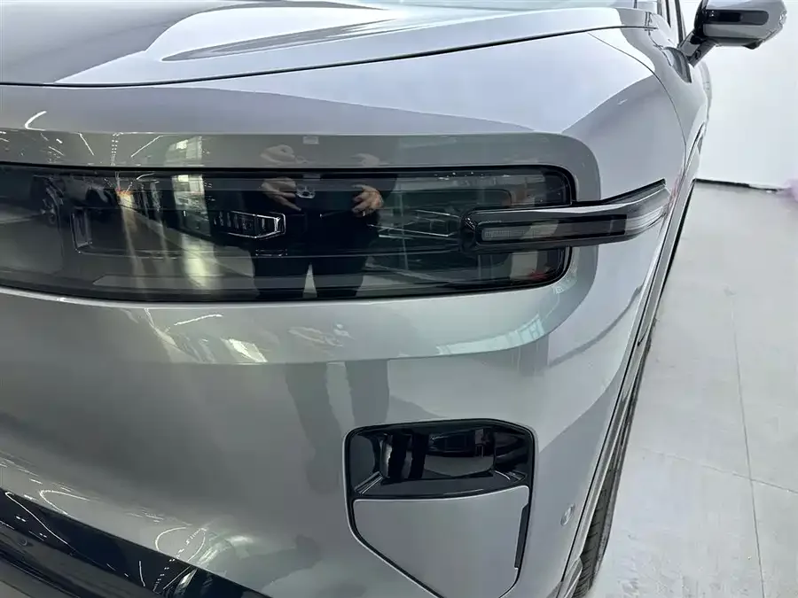 Changan E07 2025 Pure Electric Four-Wheel Drive 90kWh Grand Edition 2025 — миниатюра 4