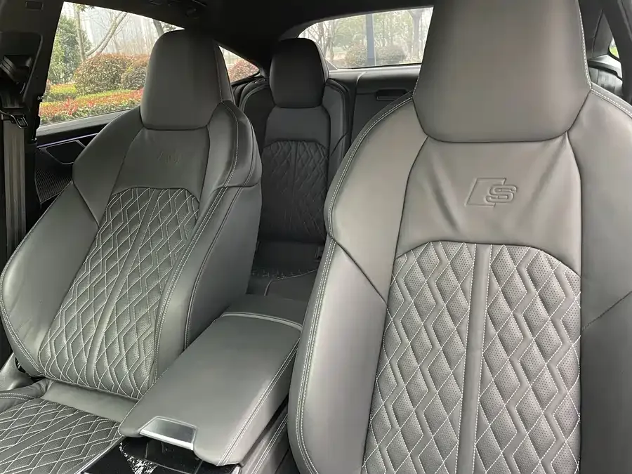 Audi A7 2023 55 TFSI quattro exclusive model 2024 — миниатюра 5