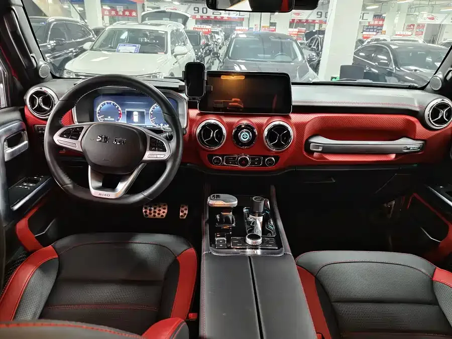BAIC BJ40 Beijing Off-road BJ40 2020 2.0T Automatic 4WD City Hunter Edition Knight Edition 2022 — миниатюра 3