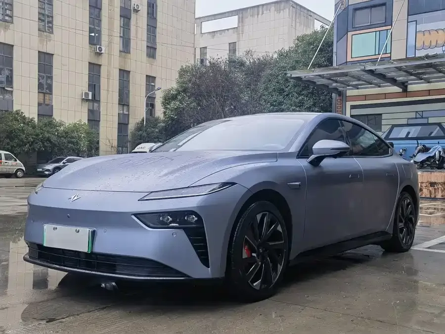 Dongfeng e007 e007 2024 pure electric 540 four-wheel drive Max version 2024 — фото 1, купить с доставкой в Москву