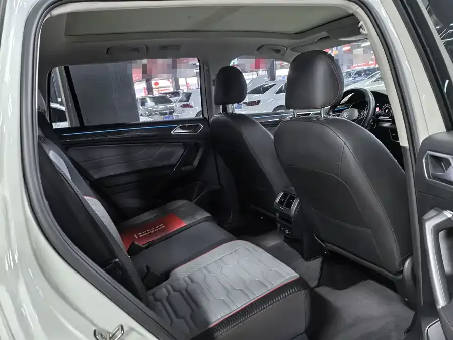 Volkswagen Tiguan L New Energy Tiguan L New Energy 2022 430PHEV Plug-in Hybrid Flagship Edition 2022 — миниатюра 5