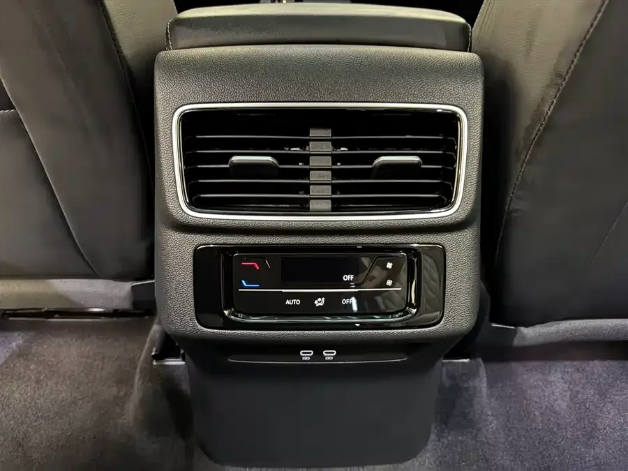 Volkswagen Tavendor 2023 Lanxun 380TSI 4WD R-Line Touring Edition 2023 — миниатюра 3
