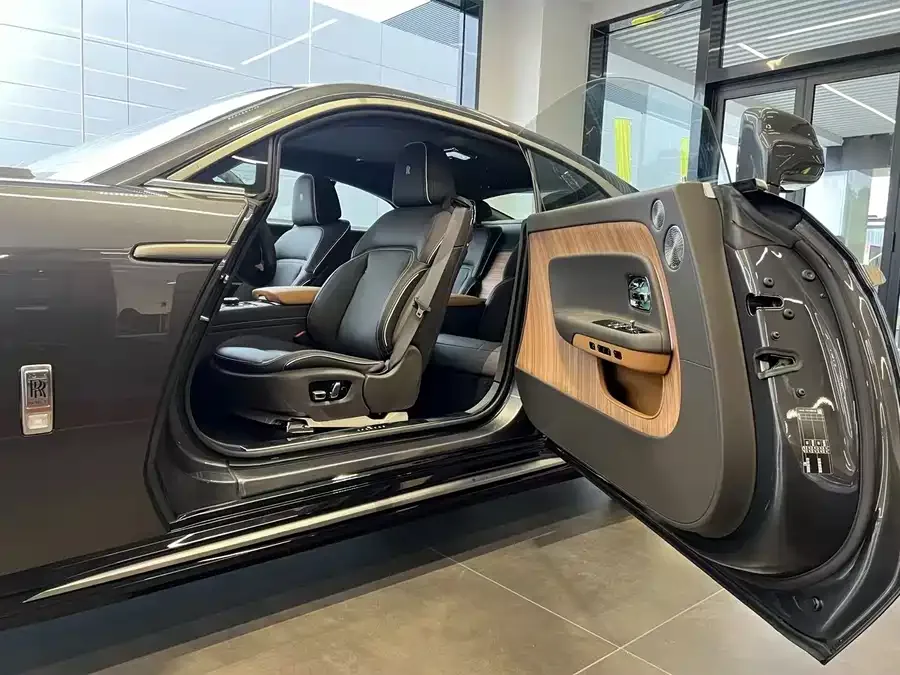 Rolls-Royce Shining Shining 2024 Standard Model 2025 — миниатюра 2