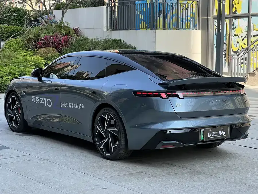 Lynk & Co Z10 Lynk & Co Z10 2025 95kWh 702km 4WD Halo 2025 — миниатюра 2