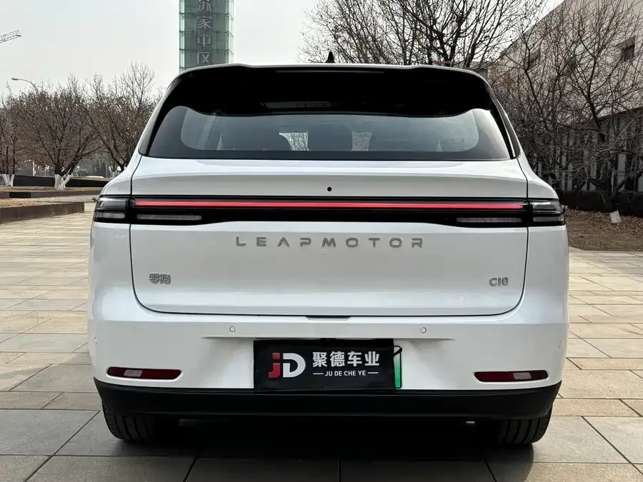 Leapmotor C10 Leapmotor C10 2026 210 LiDAR Edition 2026 — миниатюра 3