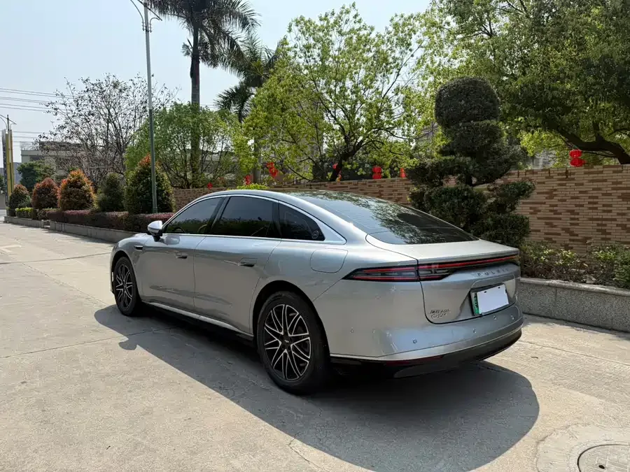 Chery Fengyun Fengyun A9L Fengyun A9L 2025 260 Super Long Range Premium Edition 2025 — миниатюра 2