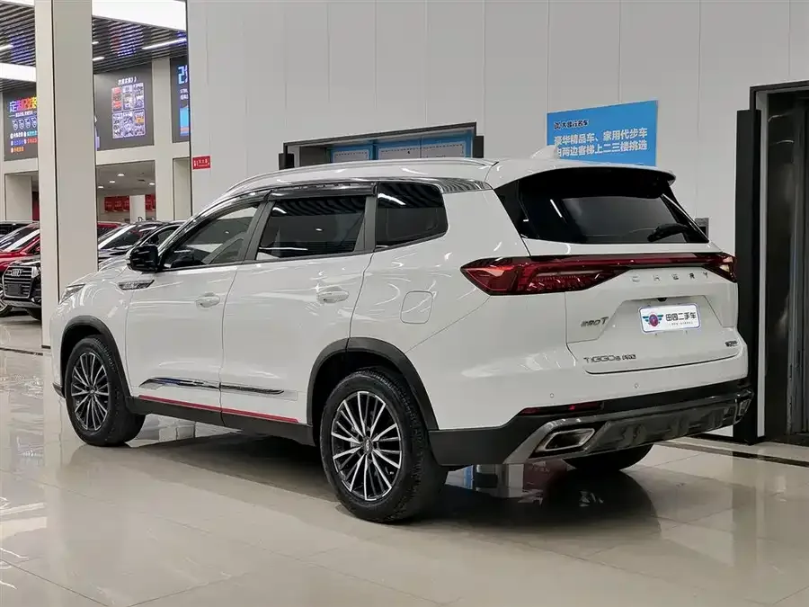 Chery Tiggo 8 Pro Tiggo 8 PRO 2022 290T 2WD Sky Edition 7 Seaters 2023 — миниатюра 4
