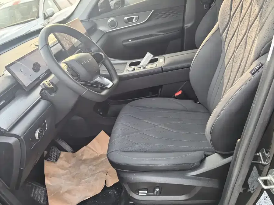 Chery Tiggo 8 PLUS Tiggo 8 PLUS 2025 290TGDI DCT Premium Edition 2025 — миниатюра 4