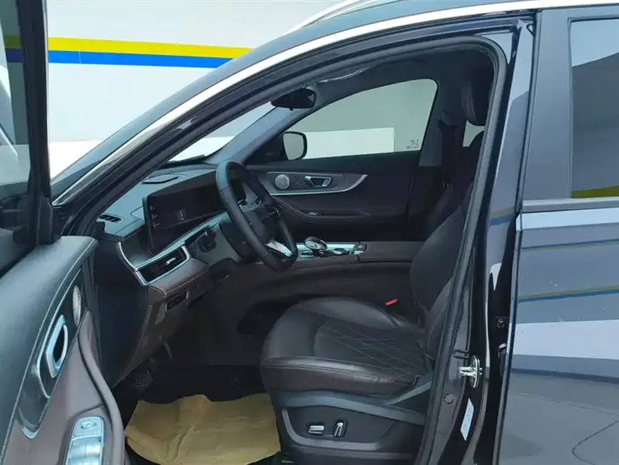 Chery Tiggo 8 PLUS Tiggo 8 PLUS 2024 Champion Edition 390TGDI DCT Heroic Edition 5 Seaters 2024 — миниатюра 3