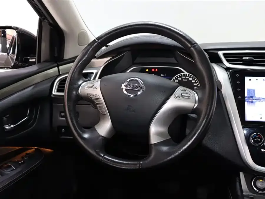 Nissan Murano Loulan 2021 2.5L XL 2WD Intelligent Linked Deluxe Edition 2022 — миниатюра 4