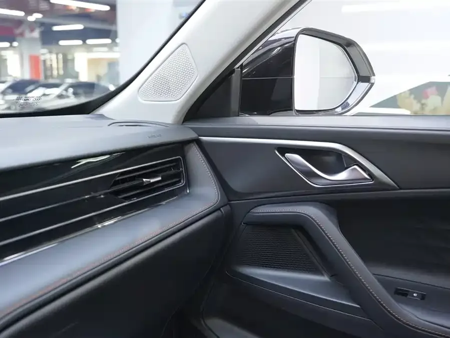 Roewe RX5 Roewe RX5 2023 1.5T Premium Sliding Screen Edition 2023 — миниатюра 5
