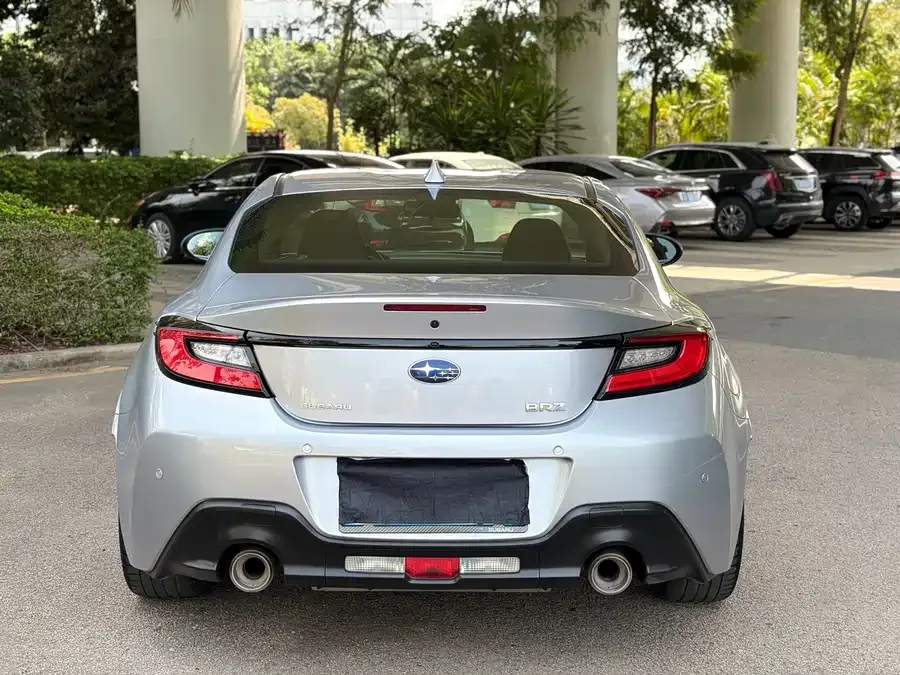 Subaru BRZ 2023 2.4L Manual 10th Anniversary Edition 2023 — миниатюра 2